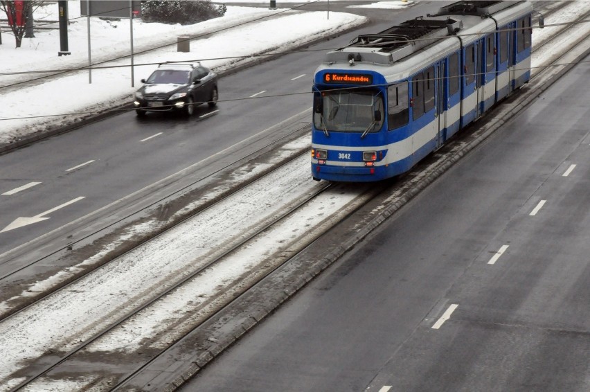 W krakowskich tramwajach jest zbyt zimno? "Dzisiaj rano strasznie zmarzłam"