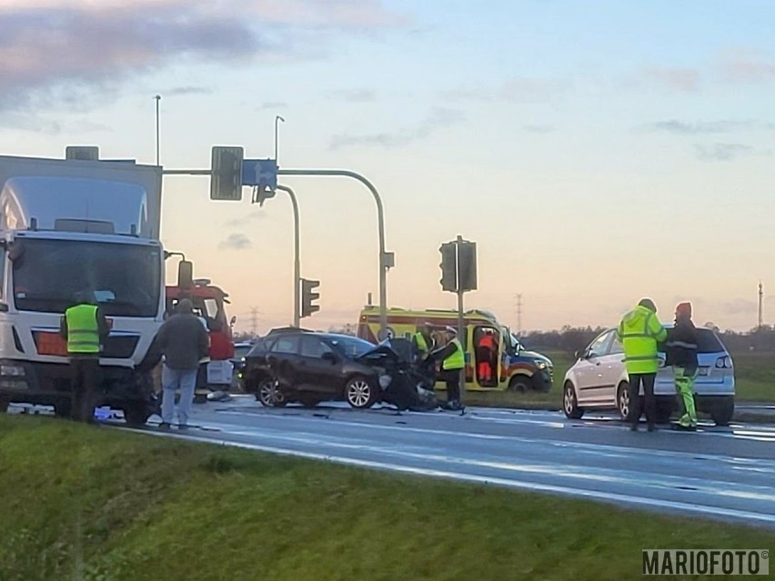 Groźny wypadek na obwodnicy Opola. Trzy osoby poszkodowane