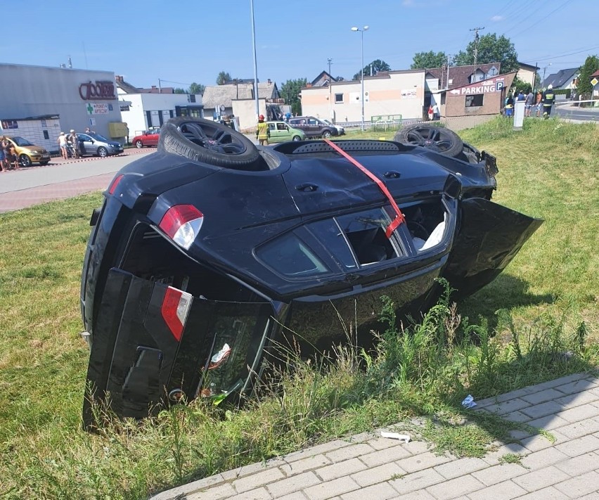 W Zasolu koło Brzeszcz doszło do wypadku. Cztery osoby...