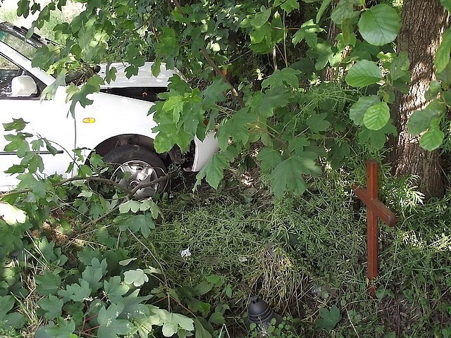 19-letnia kierująca volkswagenem polo wypadła z drogi w Nienadowej