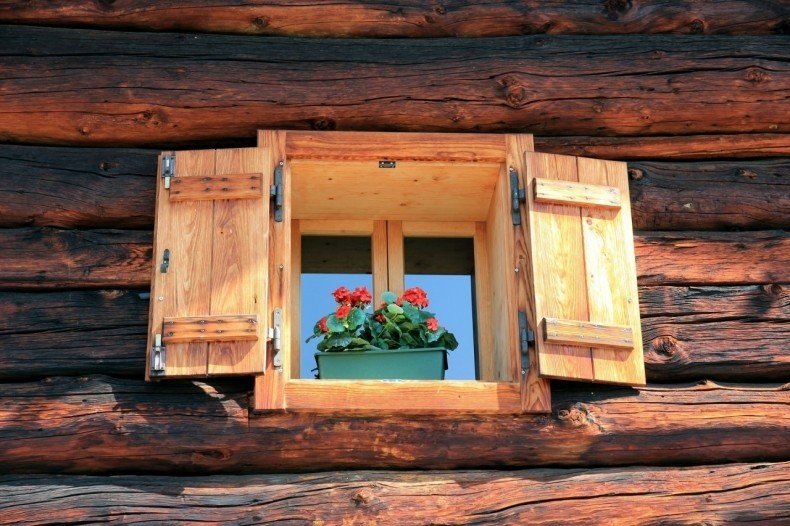 Drewniane okiennice | e-Okna