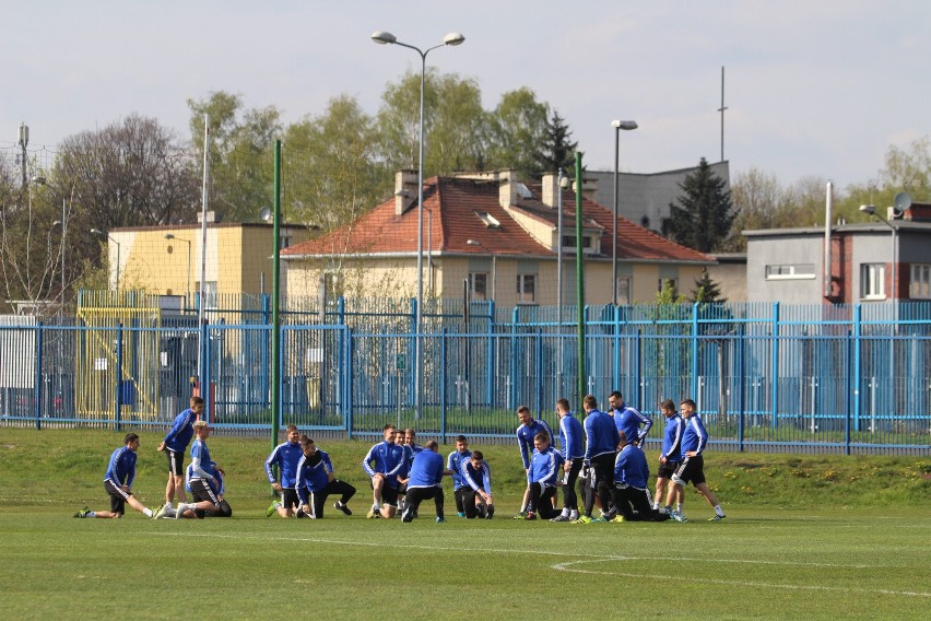 24042017 chorzow pierwszy trening ruchu z nowy trener...