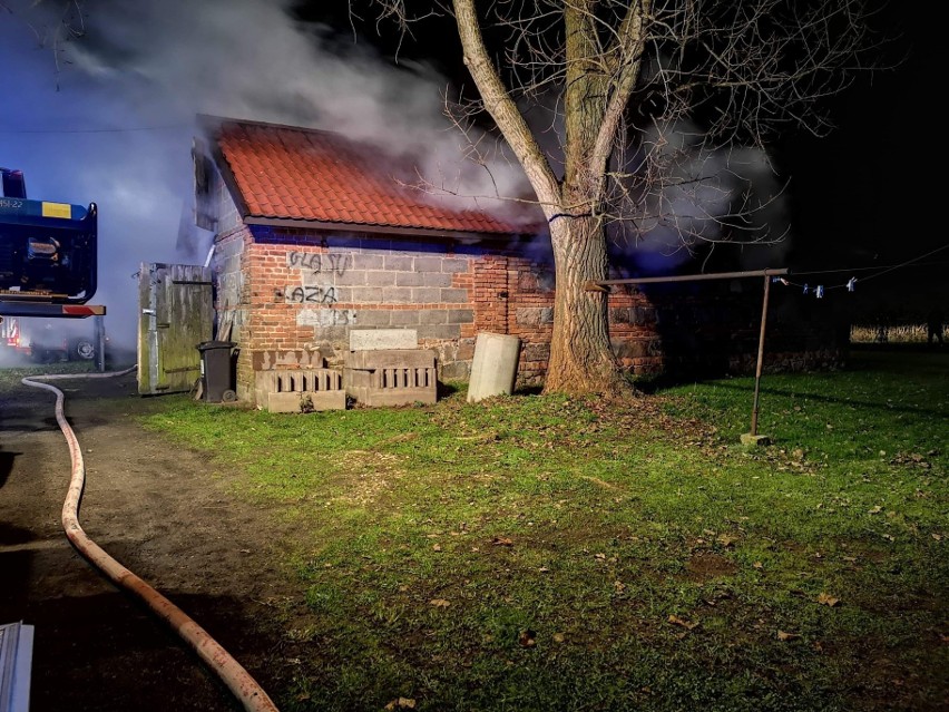 Pożar pod Łowiczem. Straty oszacowano na około 40 tys. zł