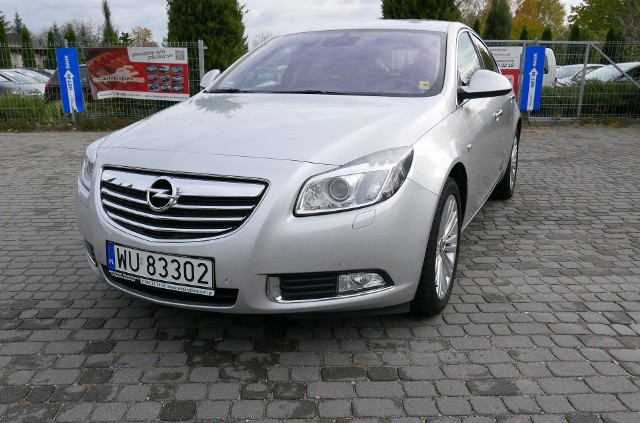 Używany Opel InsigniaFlagowy model Opla jest poszukiwanym samochodem na rynku wtórnym. Łączy atrakcyjną linię nadwozia z szeroką paletą silników i wnętrzem o wystarczającej przestronności. Czy używana Insignia zasługuje na rekomendację?Fot. Marek Perczak
