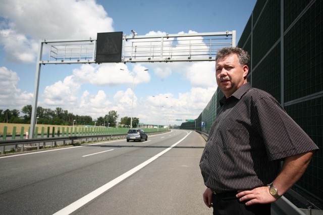 - Kamery nad "siódemką&#8221; nie służą do wyłapywania szybko jadących pojazdów - zapewnia Dariusz Antonkiewicz, kierownik radomskiego rejonu Generalnej Dyrekcji Dróg Krajowych i Autostrad.