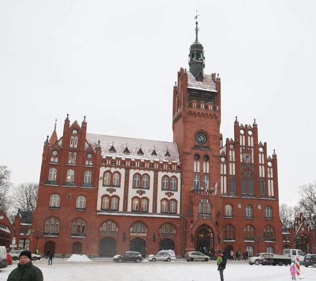 Na ostatniej sesji rady miejskiej, w ostatnią środę 2015 roku, radni przyjęli (jednym głosem) uchwałę w tej sprawie. Mowa o proponowanych przez ratusz zmianach w strukturze oświaty.