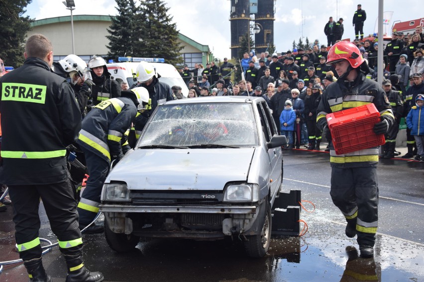 Wyjątkowy piknik strażacki w Zawierciu: Strażacy chcą pomóc 12-letniemu Mikołajowi ZDJĘCIA