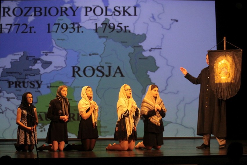 "Nie dostaliśmy Polski za darmo"- spektakl w Resursie...