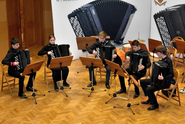 Kwintet akordeonowy ze Szkoły Muzycznej w Stalowej Woli w swojej kategorii grupowej zajął III miejsce na festiwalu