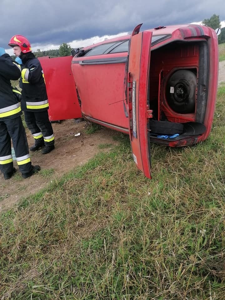 W Wołczy Małej na drodze krajowej nr 20 kierowca opla...