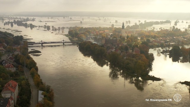 Wysoka Odra w Krośnie Odrzańskim. Poziom wody zacznie wkrótce spadać?