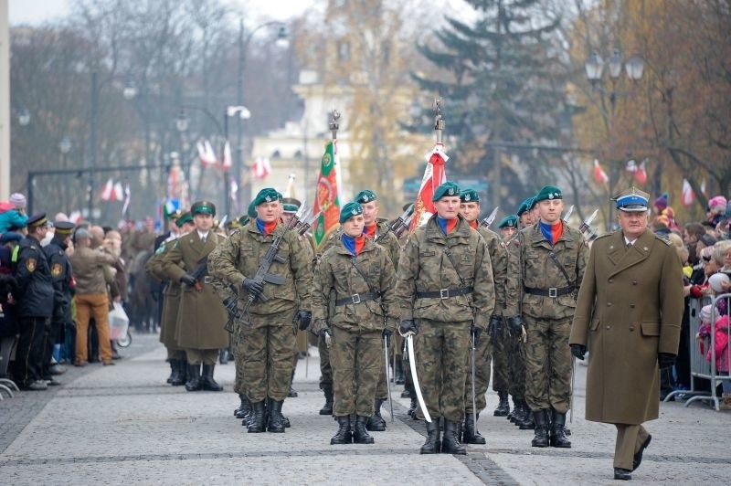 Obchody Święta Niepodległości. Uroczystości pod pomnikiem Piłsudskiego (zdjęcia, wideo)
