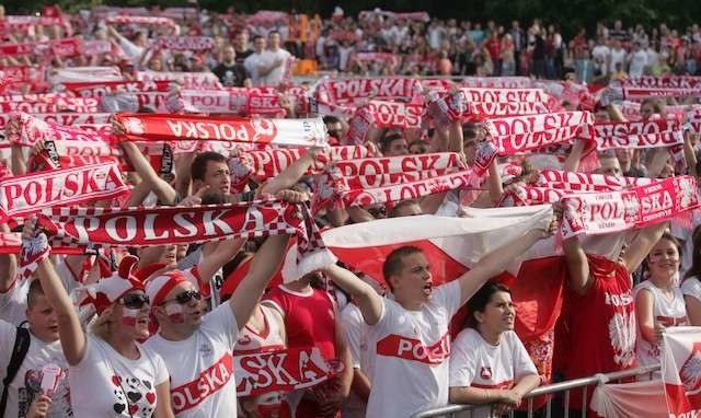 EURO 2012 kibiceEURO 2012 - kibice w Strefie Kibica na Jordankach podczas meczu Polska - Grecja