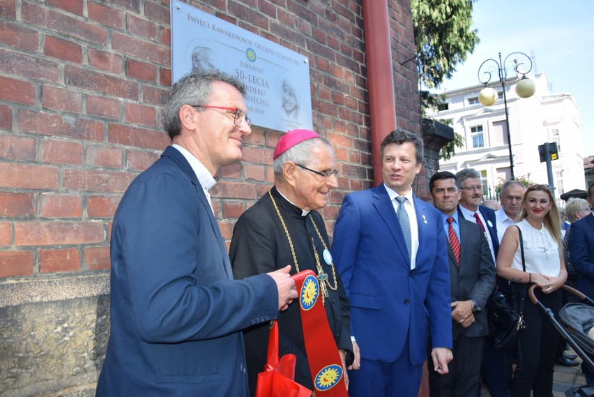 Na ścianie LO w Głuchołazach odsłonięto także tablicę...