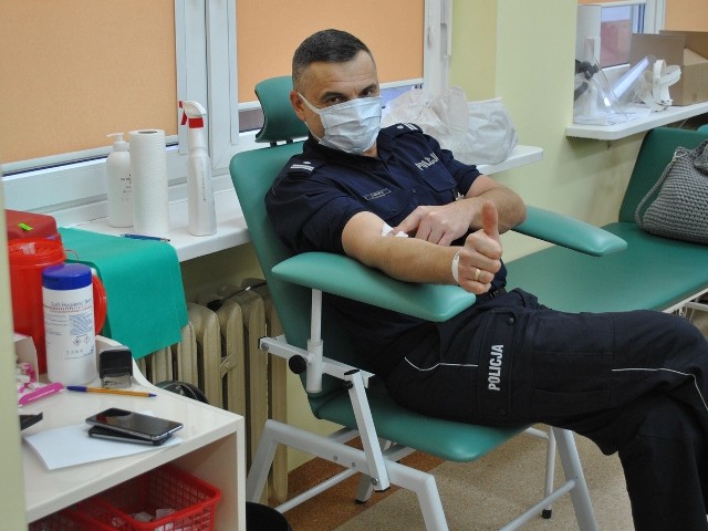 Mundurowi z Komendy Powiatowej Policji w Radziejowie po raz kolejny oddali osocze w Oddziale Terenowym Regionalnego Centrum Krwiodawstwa i Krwiolecznictwa w Inowrocławiu