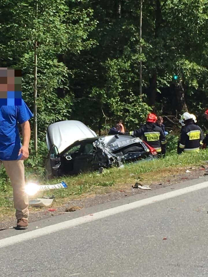 Przewalanka. Wypadek na DK 8. Zderzył się tir i dwie osobówki (zdjęcia)