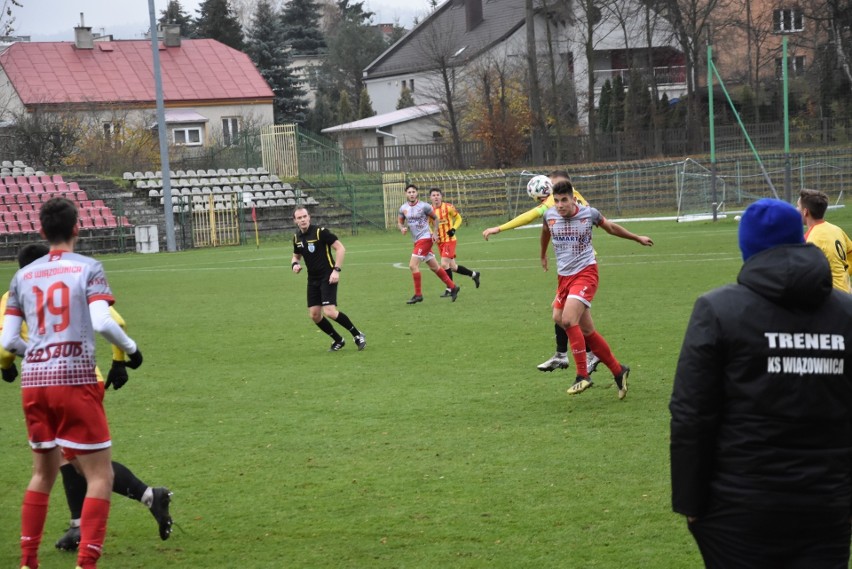 3 liga, gr. IV. KS Wiązownica wygrała wyjazdowy mecz z Koroną II Kielce, mimo że na początku nic na to nie wskazywało [RELACJA, ZDJĘCIA]