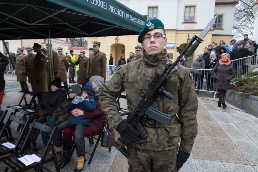 Rynek Kościuszki. 10. przysięga w 1. Podlaskiej Brygadzie Obrony Terytorialnej (zdjęcia,wideo)