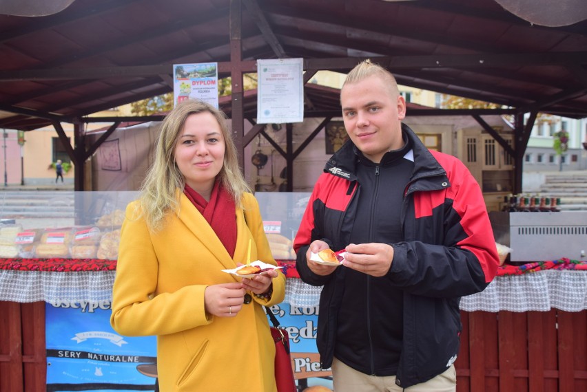 Kulinarne specjały, dekoracje, rzemiosło artystyczne i...