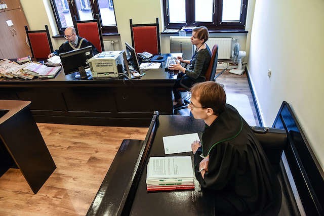 Wczorajsza rozprawa pod przewodnictwem sędziego Łukasza Bema odbyła się bez 22 kiboli, którzy w 2011 roku zdemolowali „Zawiszę”.
