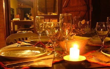 A może romantyczna kolacja przy świecach?