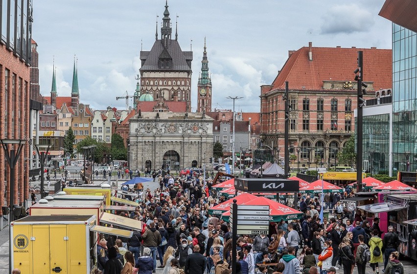XIX Festiwal Smaków Food Trucków ponownie na dziedzińcu Forum Gdańsk w weekend 23-30 maja 2021.