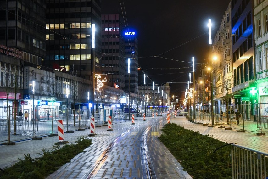 Przy ul. Św. Marcin znajdują się 62 miejskie lokale...