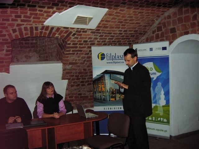 Pierwsze spotkanie w ramach Opolskiego EkoForum odbyło się 28 października 2009 roku. Poprowadził je Lesław Adamczyk, prezes Atomtermu. (fot. archiwum)