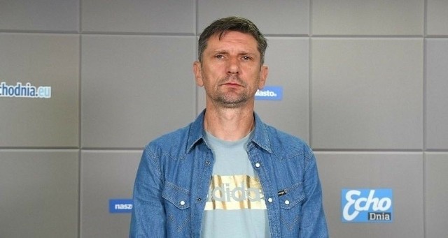 Piłkarze Staru powoli wracają z urlopów. O transferach opowiedział nam Tadeusz Krawiec - szkoleniowiec trzecioligowca.