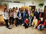 Uczniowie „Szkoły na Górce” w Opatowie uczą się także od artystów (ZDJĘCIA)