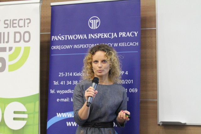 Doktor Martyna Głuszek-Osuch z Uniwersytetu Jana Kochanowskiego w Kielcach mówiła o stresie w pracy i zagrożeniach jakie niesie nieumiejętność radzenia sobie z nim na co dzień.