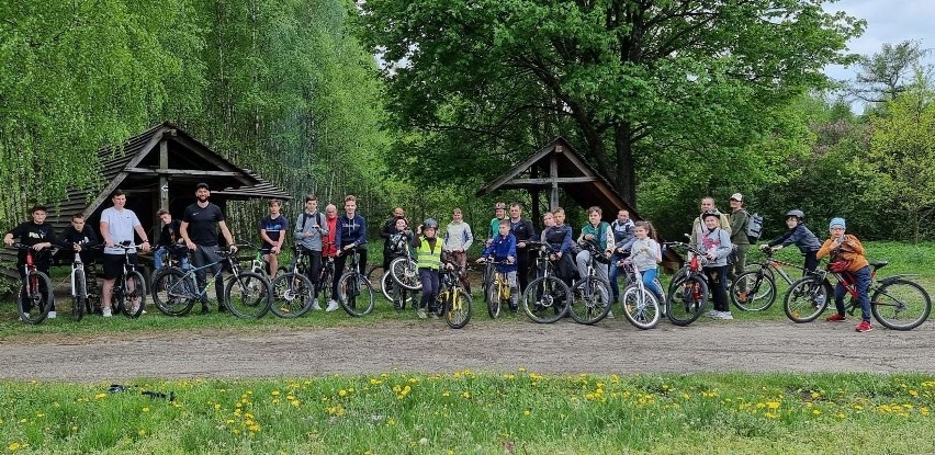 Uczestnicy rajdu - więcej na następnych zdjęciach.