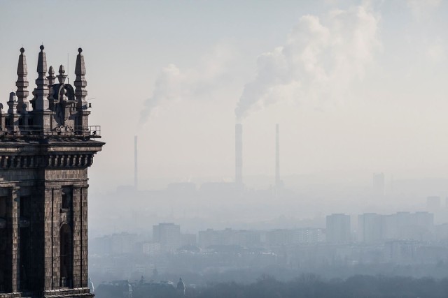 W Warszawie jest więcej zieleni niż w Nowym Jorku czy Paryżu. Dlaczego stolica jest smogowym liderem?