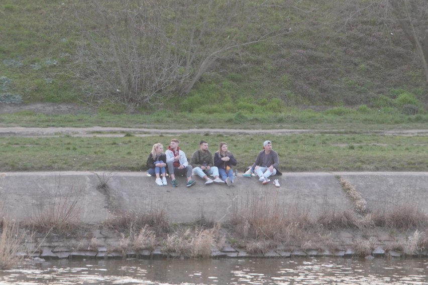 Mimo trwającej pandemii koronawiursa i stanu zagrożenia...