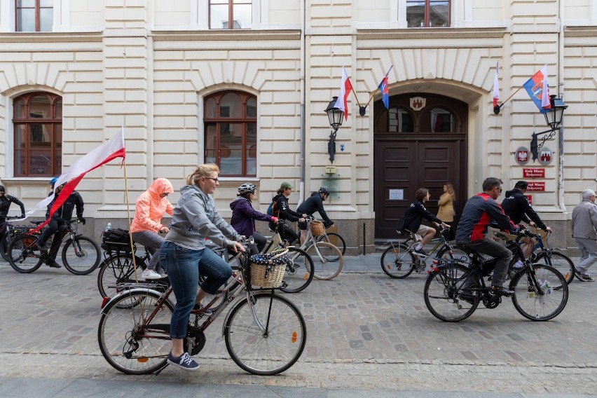 W środę 3 maja miłośnicy dwóch kółek spotkali się przy...