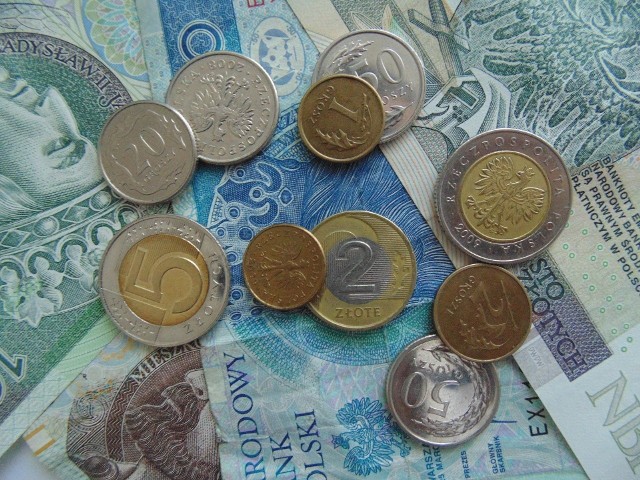 Płaca minimalna od początku 2021 roku będzie wynosić miesięcznie 2800 zł. Co jeszcze się zmienia? >>>