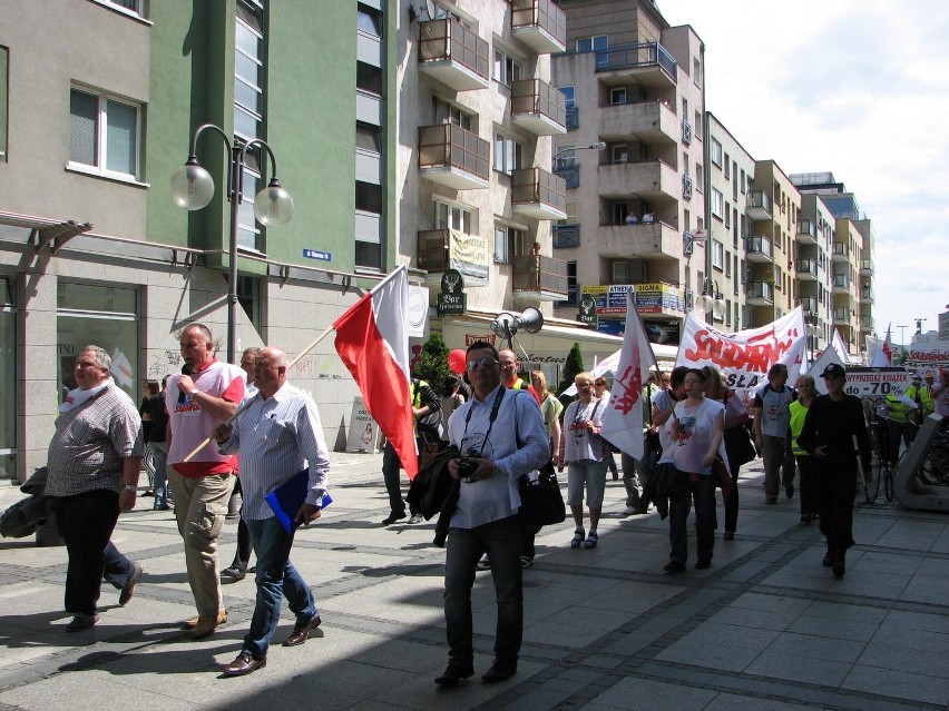 Wrocław: Protest Solidarności. Związkowcy pod siedzibą PO na Oławskiej 