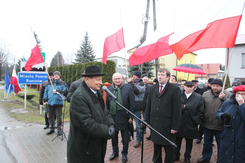 W Sylwestra przyłączenie do Rzeszowa świętowali mieszkańcy...