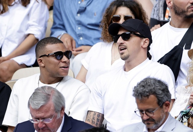 Kylian Mbappe w towarzystwie Zlatana Ibrahimovicia oglądał w niedzielę finał mężczyzn French Open na kortach Rolanda Garrosa w Paryżu