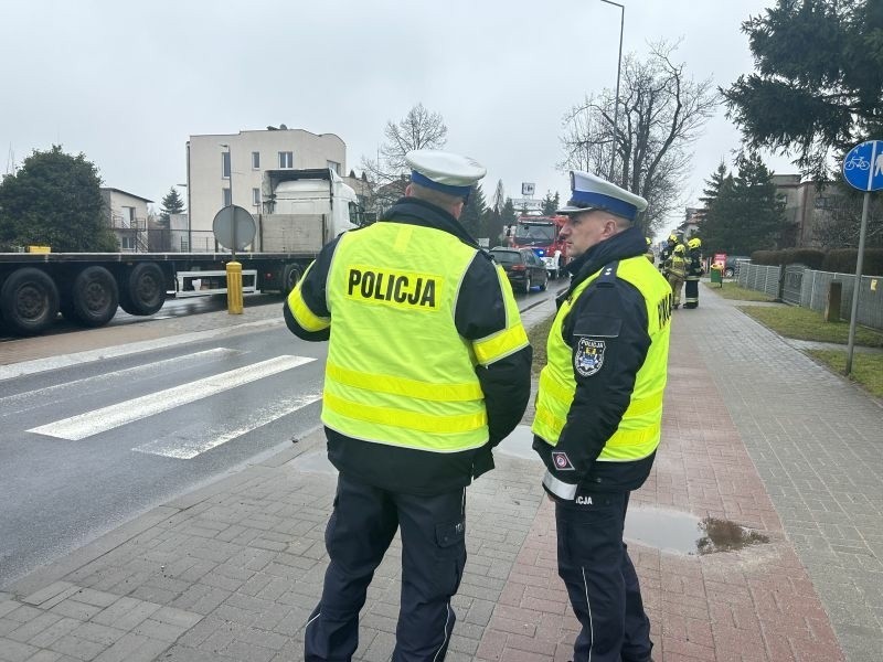 Osobówka potrąciła pieszą w Chojnicach. Pierwszy na miejscu był strażak poza służbą