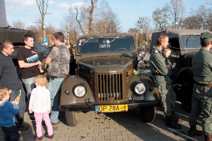 Święto Niepodległości w Gliwicach: Militaria na Politechnice Śląskiej [ZDJĘCIA]