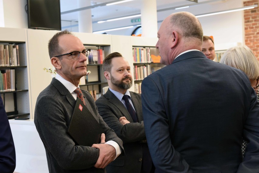 Stary Sącz. Agata Kornhauser-Duda otworzyła nowoczesną bibliotekę [ZDJĘCIA]