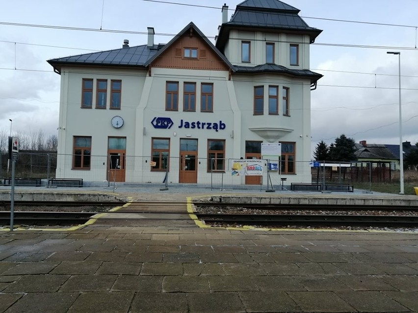 Budynek dworca kolejowego w Jastrzębiu wciąż nie oddany do użytku. Kiedy może to nastąpić?