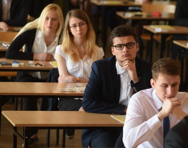 Licea ogólnokształcące zostały ocenione za pomocą trzech kryteriów. Są to: sukcesy szkoły w olimpiadach, wyniki matury z przedmiotów obowiązkowych, oraz wyniki matury z przedmiotów dodatkowych. Technika oceniono także za wyniki egzaminów zawodowych.