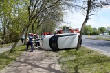 Kolizja na ulicy Gdańskiej. Auto przewróciło się na bok [ZDJĘCIA]