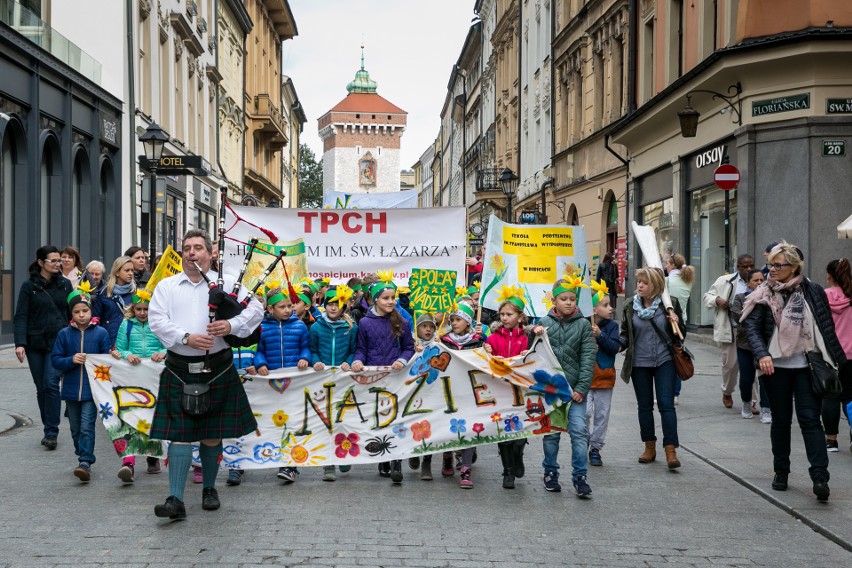 Żonkilowy marsz na ulicach Krakowa [ZDJĘCIA]