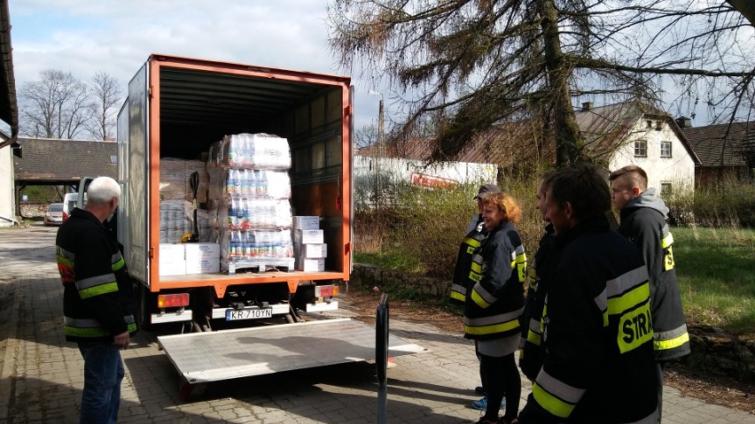 Prawie 6 ton żywności trafiło do ubogich i chorych mieszkańców gminy Krzeszowice