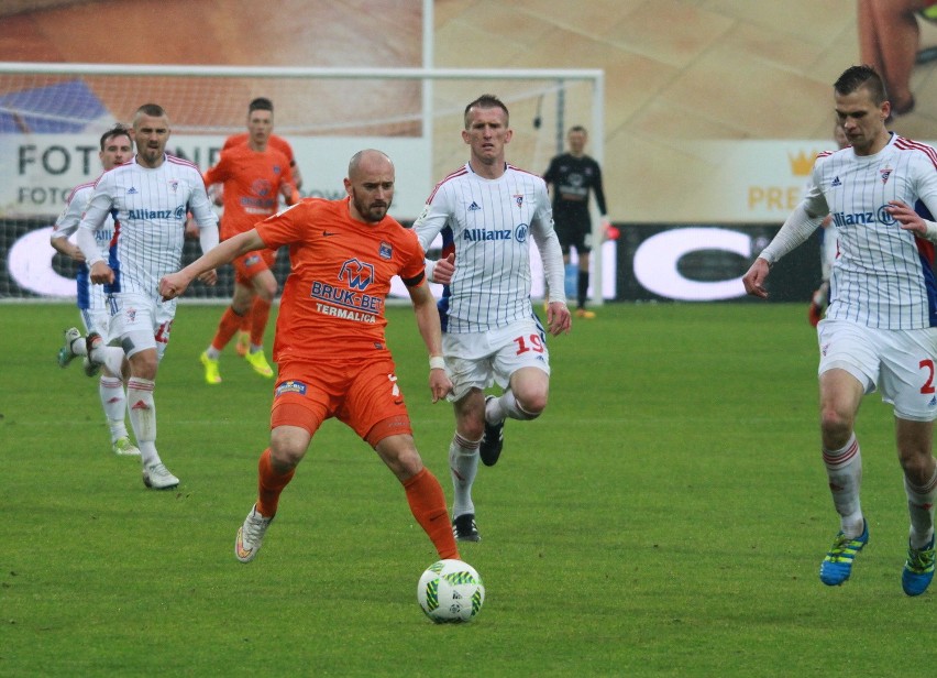 Górnik Zabrze spadł do 1. ligi po remisie 1:1 z Termalicą w...