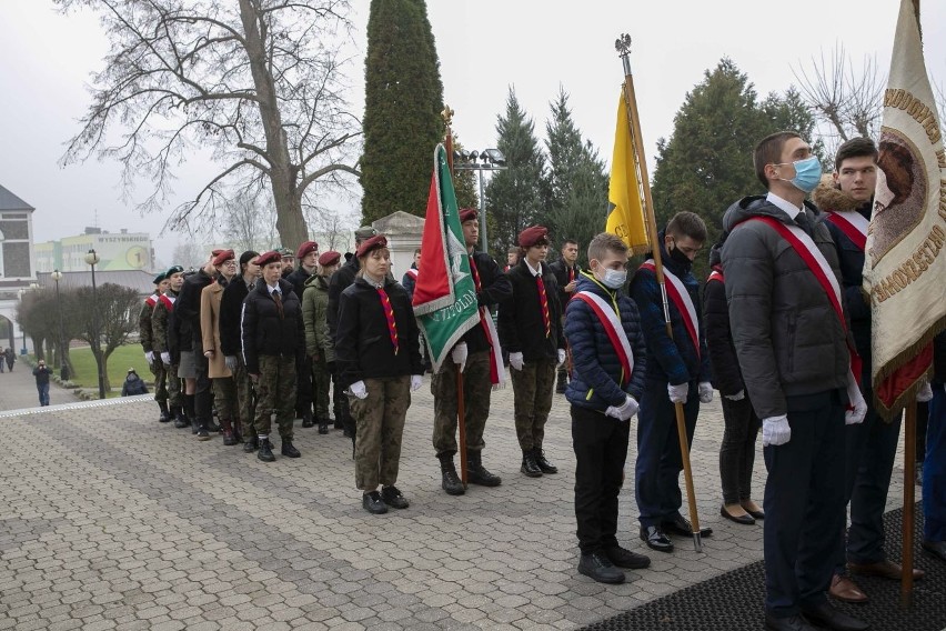 Święto Niepodległości w Sokółce. Mieszkacy licznie przybyli pod pomnik Józefa Piłsudskiego