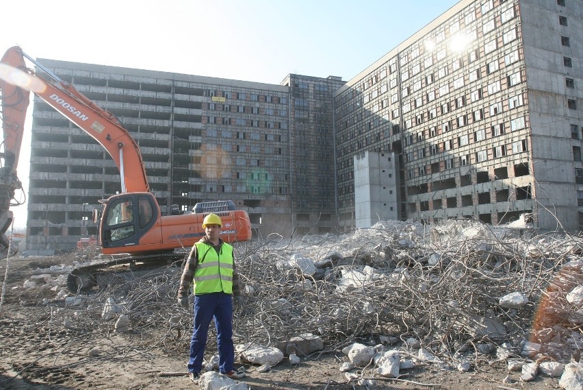 Szpital Religi w Zabrzu zniknął WIDEO Działka jest na sprzedaż